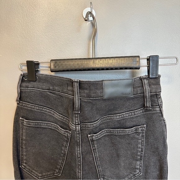 MADEWELL 10” highrise skinny.  Zippered.  Women’s premium Jeans. 1135 - Picture 3 of 7